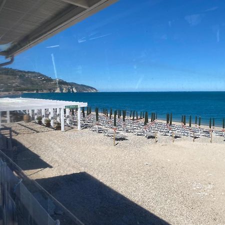 B&B Direttamente Sul Mare Da Antonino Mattinata Eksteriør billede