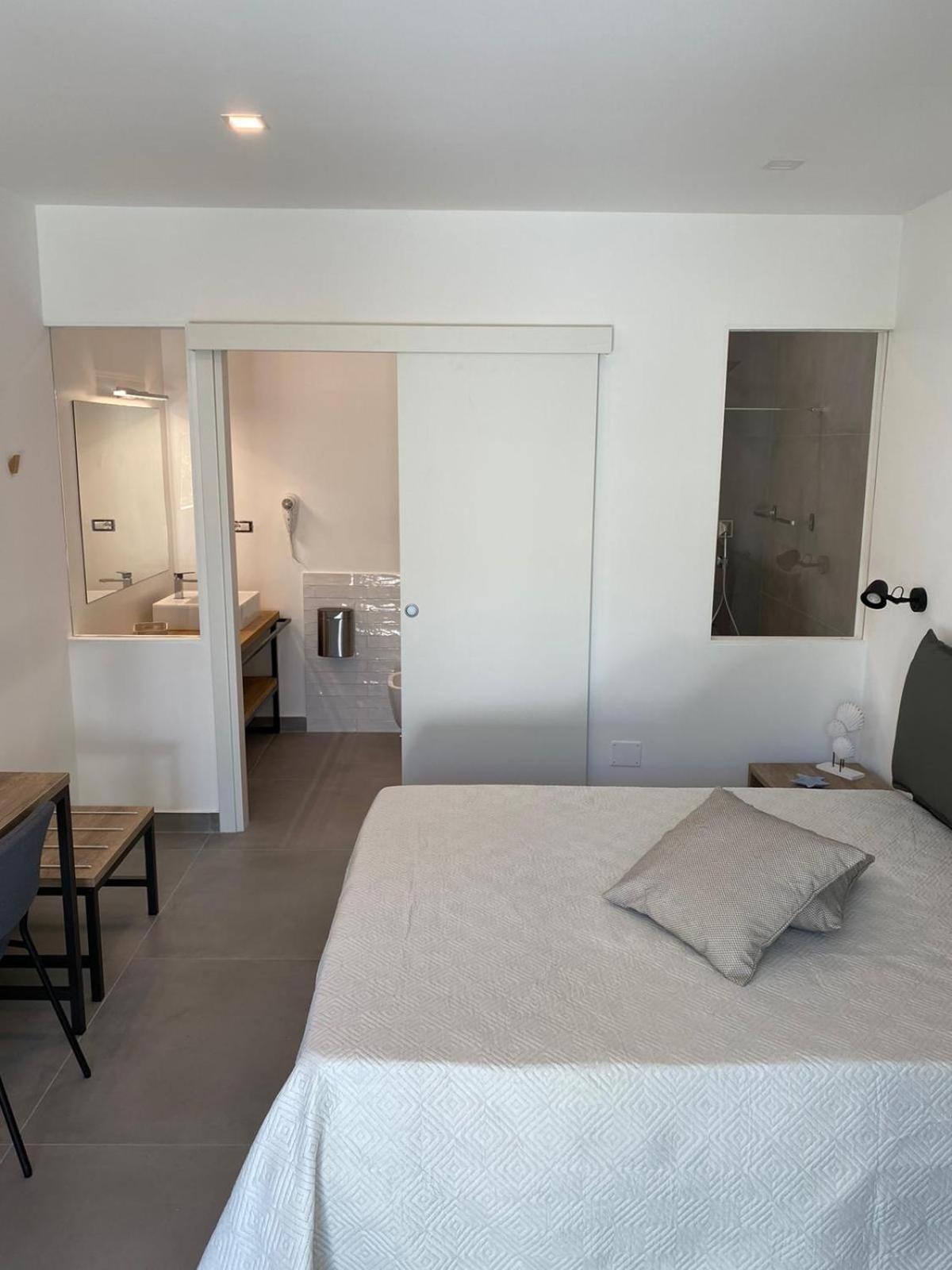B&B Direttamente Sul Mare Da Antonino Mattinata Eksteriør billede